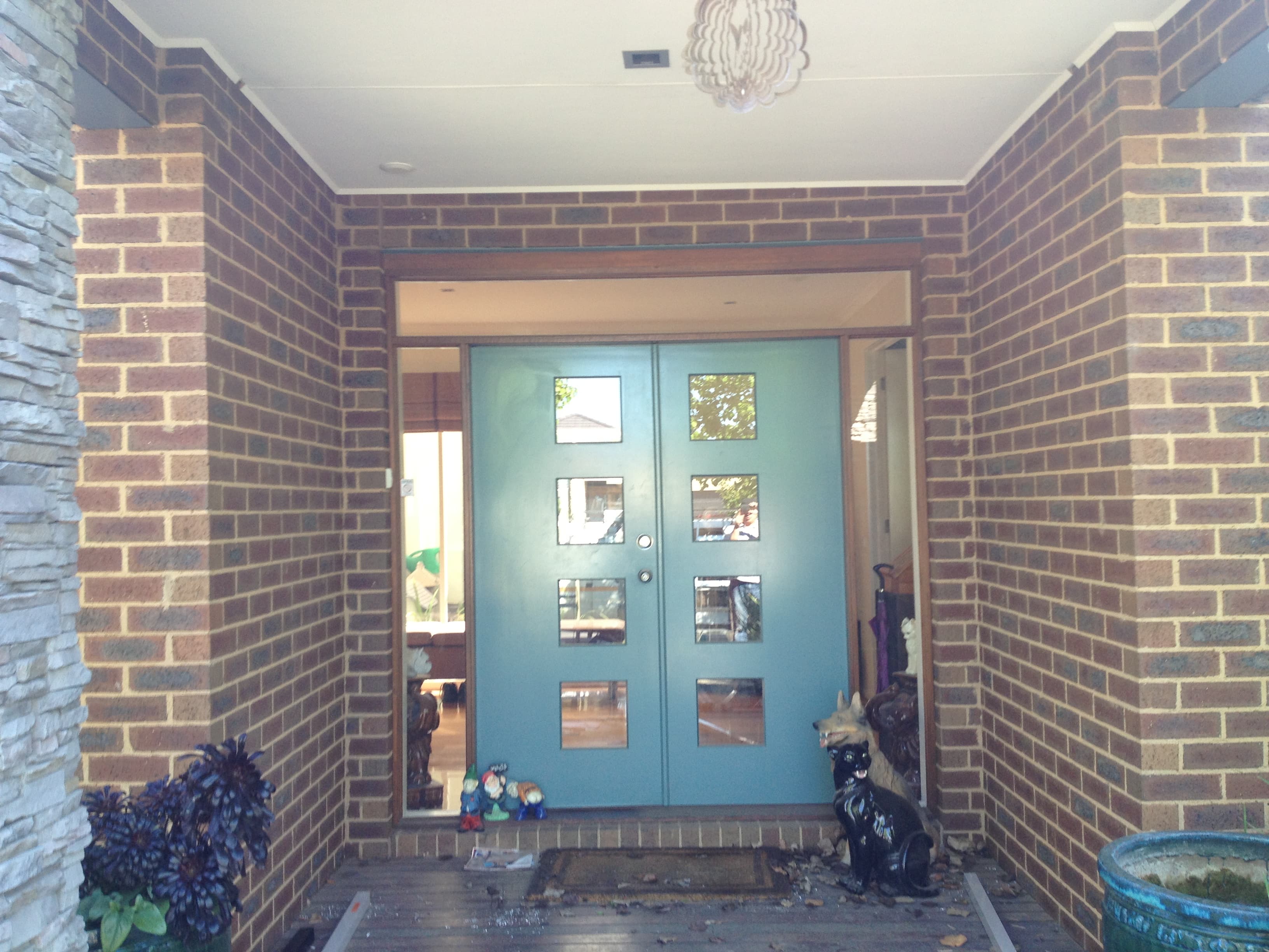Entryway before TBT security door installation